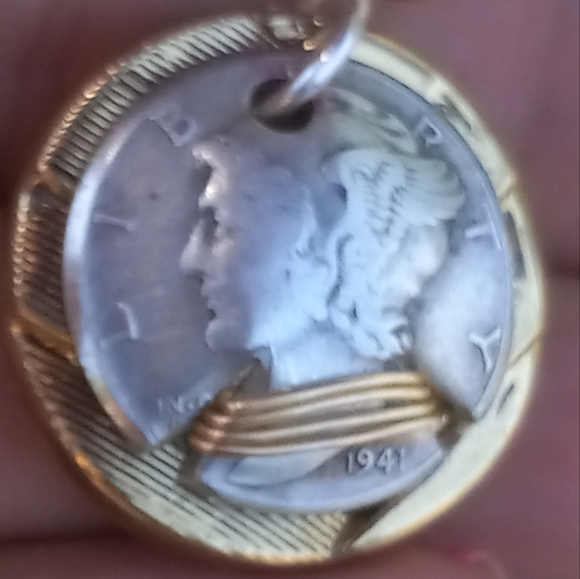 Handmade Necklace with Vintage Mercury Dime 1941 - Picture 6 of 6